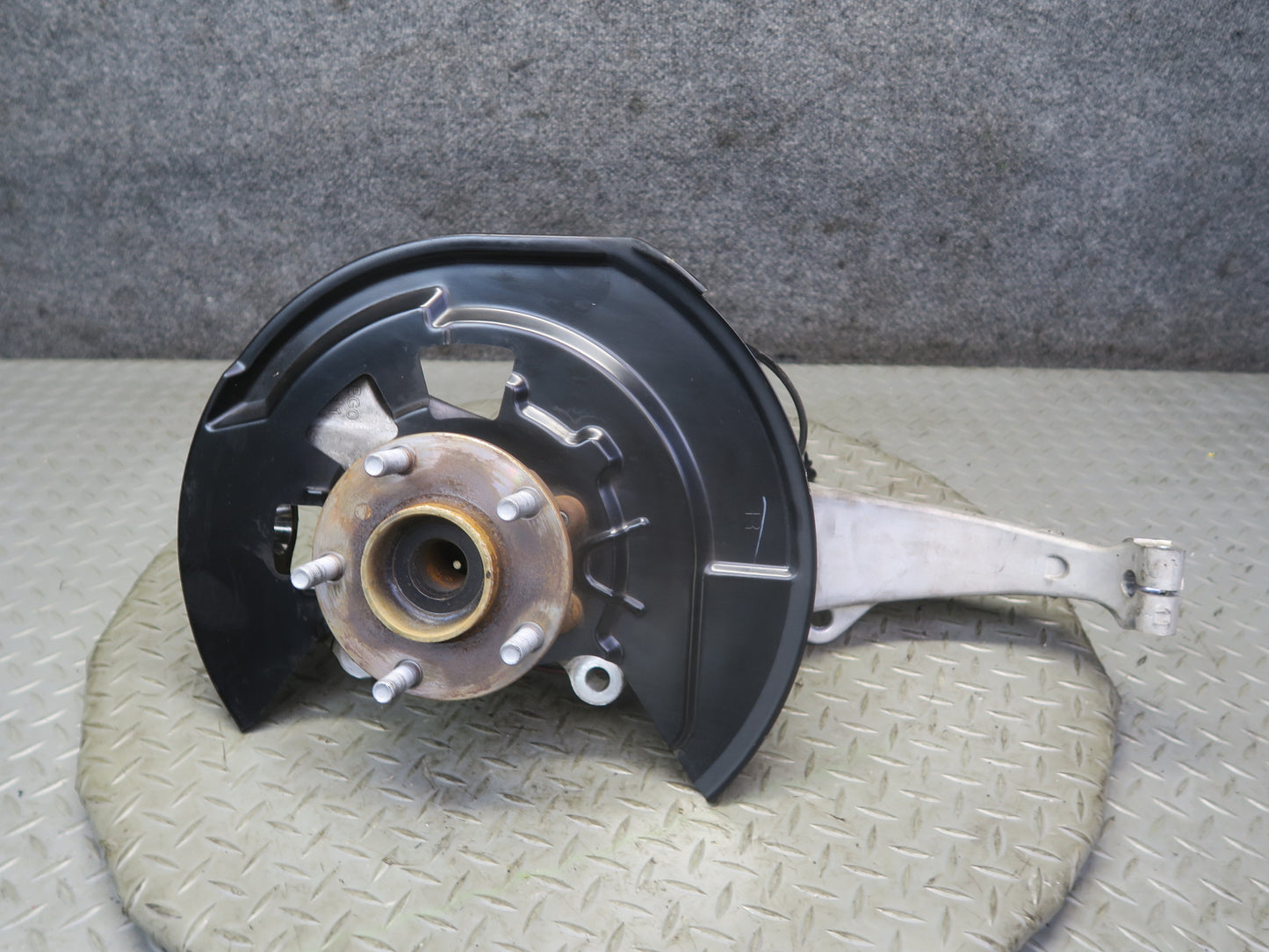 12-13 Nissan Z34 370Z Front Right Spindle Knuckle Wheel Hub Bearing 31K Mile OEM
