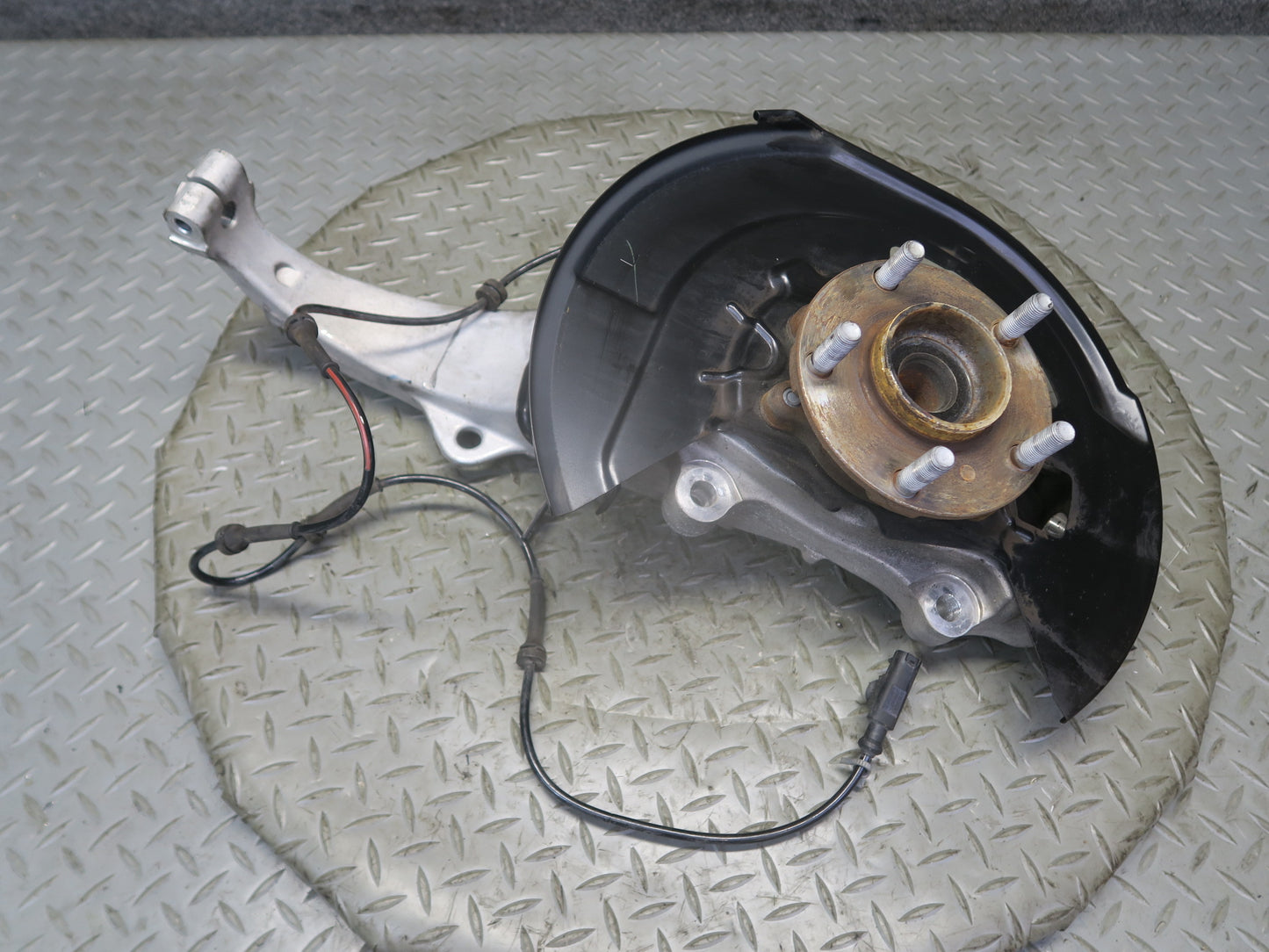 12-13 Nissan Z34 370Z Front Left Spindle Knuckle Wheel Hub Bearing 31K Miles OEM
