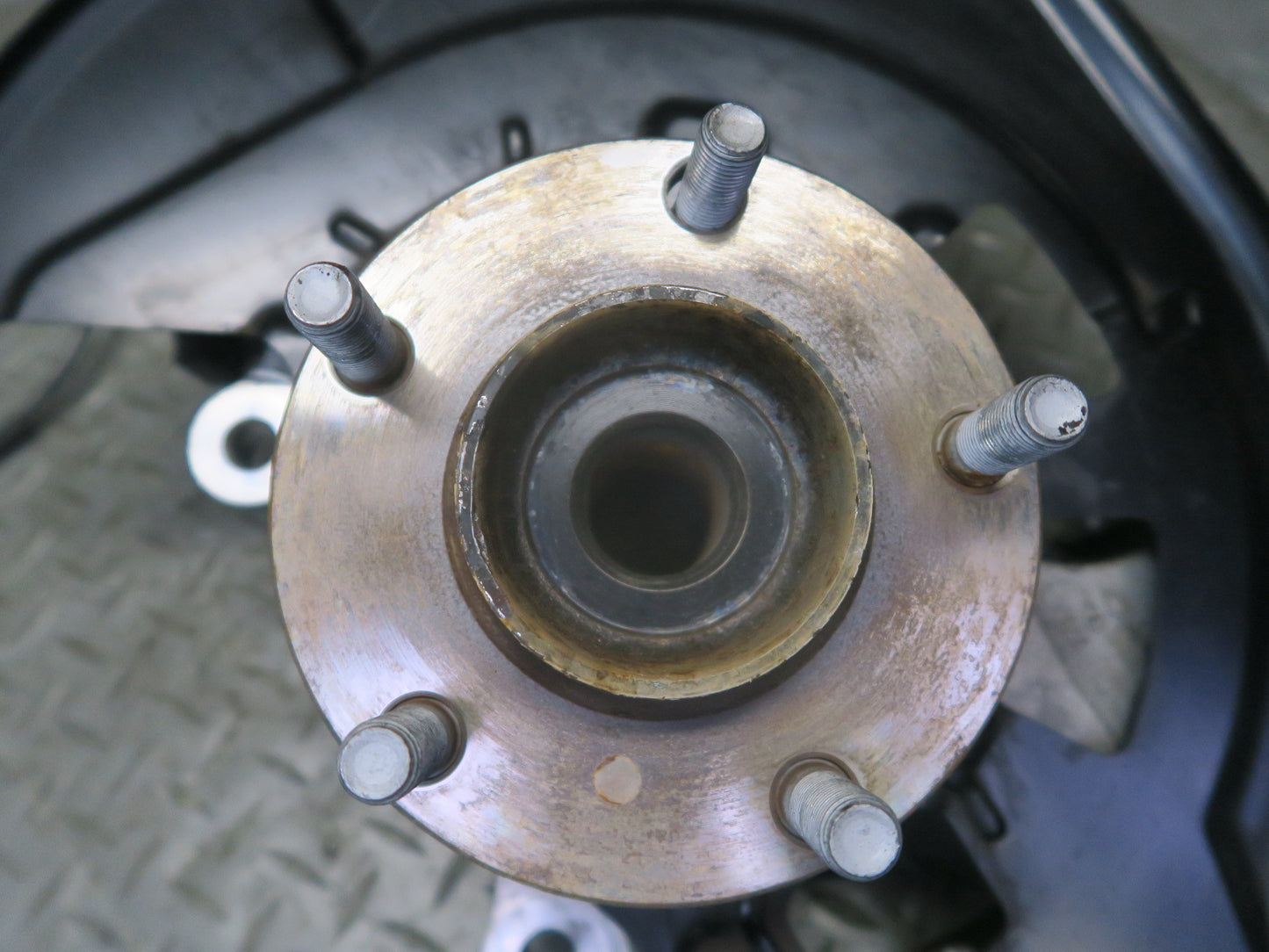 12-13 Nissan Z34 370Z Front Left Spindle Knuckle Wheel Hub Bearing 31K Miles OEM