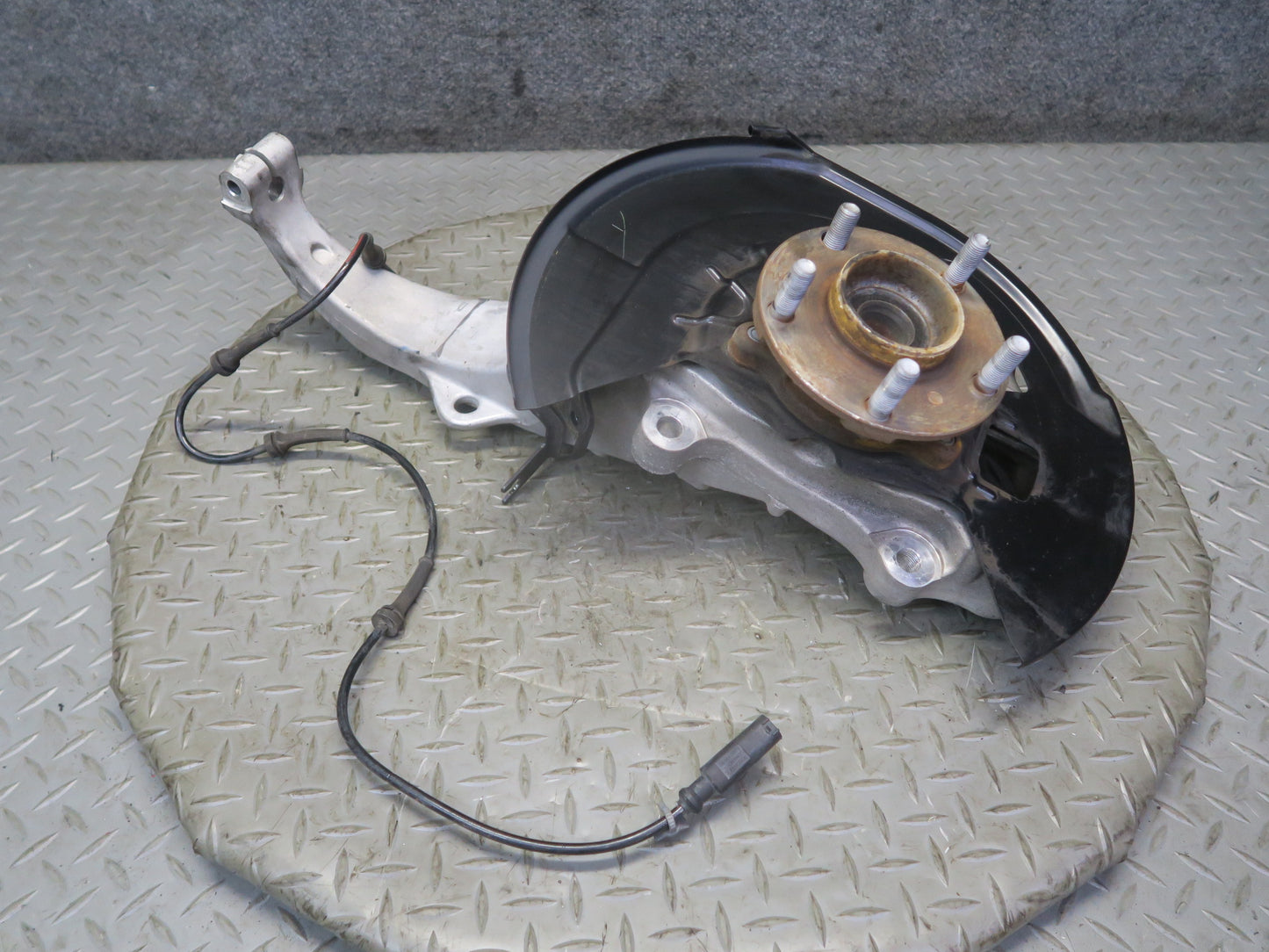 12-13 Nissan Z34 370Z Front Left Spindle Knuckle Wheel Hub Bearing 31K Miles OEM
