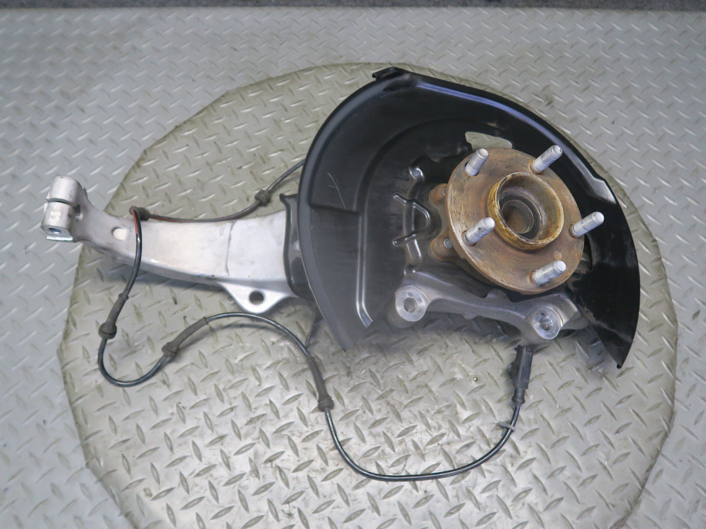 12-13 Nissan Z34 370Z Front Left Spindle Knuckle Wheel Hub Bearing 31K Miles OEM