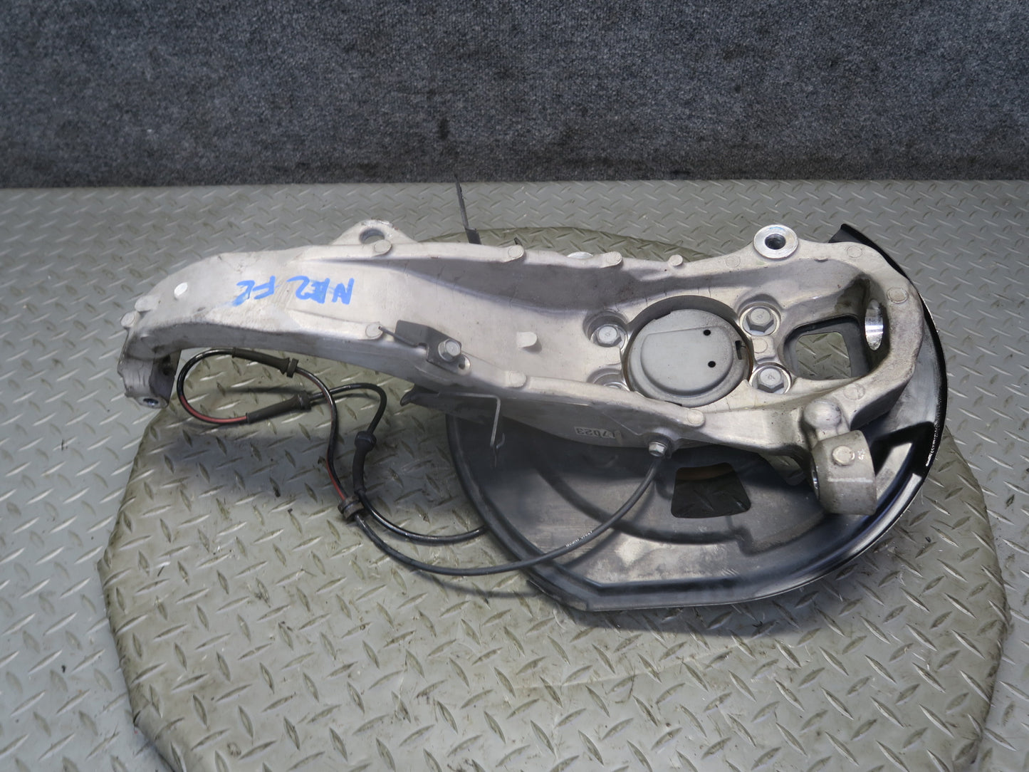 12-13 Nissan Z34 370Z Front Left Spindle Knuckle Wheel Hub Bearing 31K Miles OEM