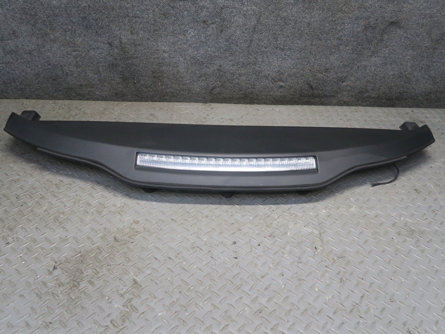 2014-2020 Maserati Ghibli M157 Rear Sun Shade Roller Blind w Center Brake Light