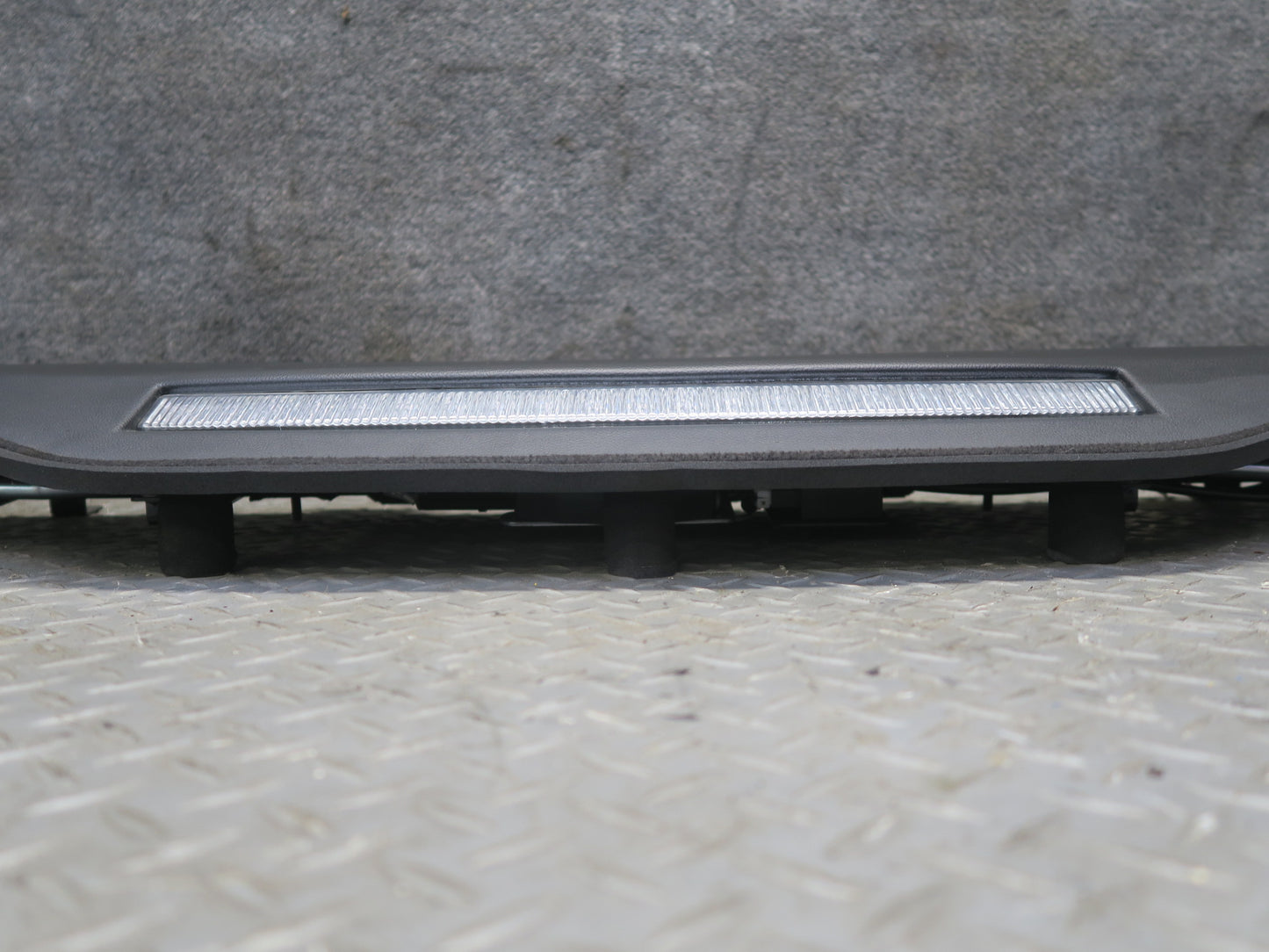 2014-2020 Maserati Ghibli M157 Rear Sun Shade Roller Blind w Center Brake Light