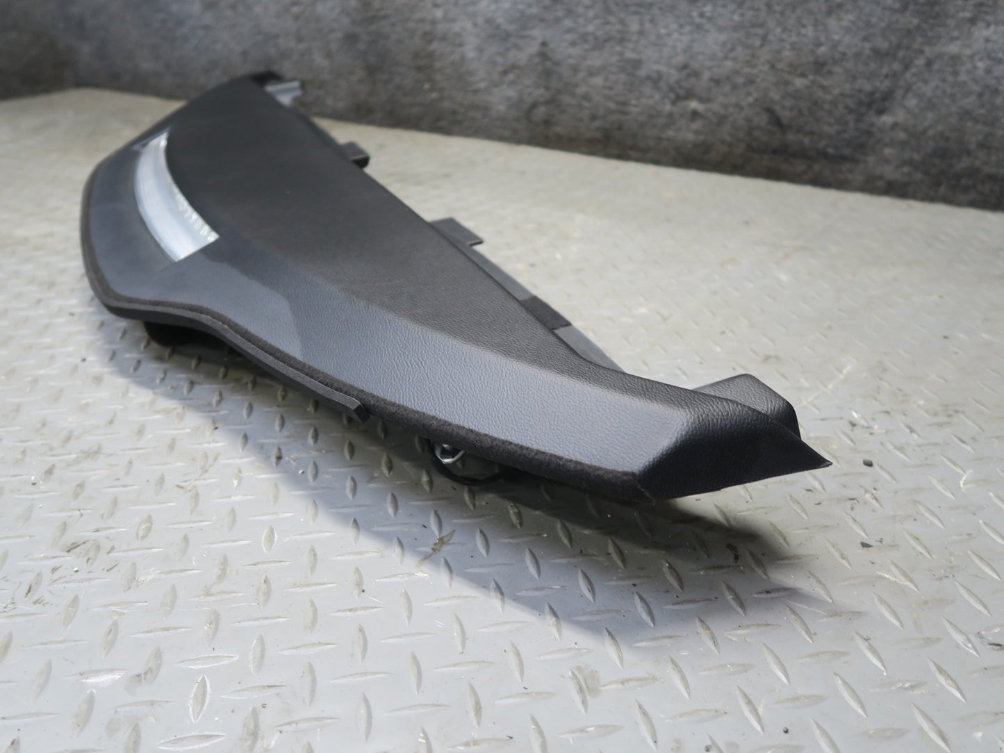 2014-2020 Maserati Ghibli M157 Rear Sun Shade Roller Blind w Center Brake Light