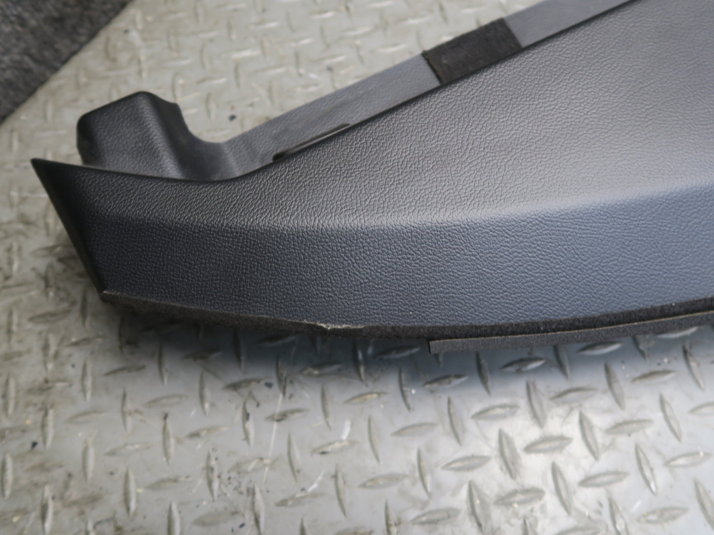 2014-2020 Maserati Ghibli M157 Rear Sun Shade Roller Blind w Center Brake Light
