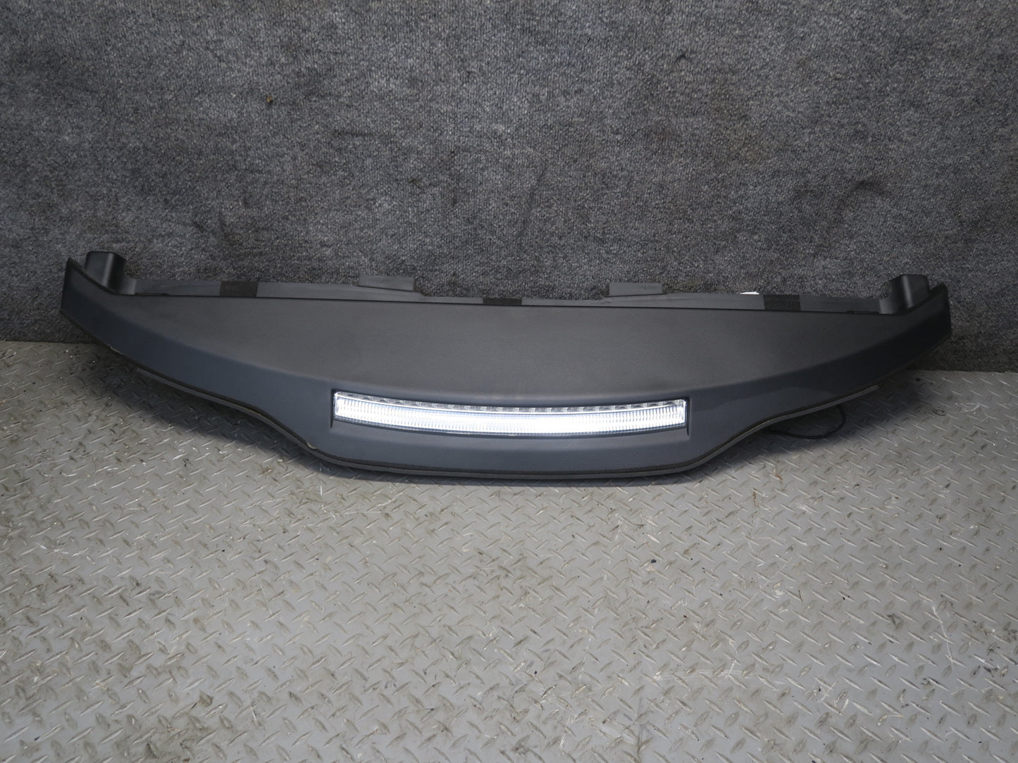 2014-2020 Maserati Ghibli M157 Rear Sun Shade Roller Blind w Center Brake Light