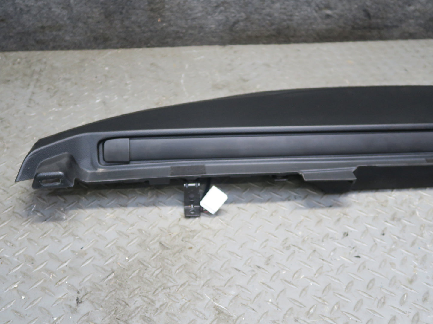 2014-2020 Maserati Ghibli M157 Rear Sun Shade Roller Blind w Center Brake Light
