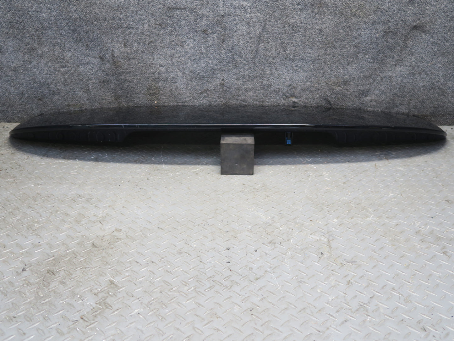 12-15 Mercedes W166 Ml-class Rear Trunk Tailgate Upper Spoiler 1667900088 OEM
