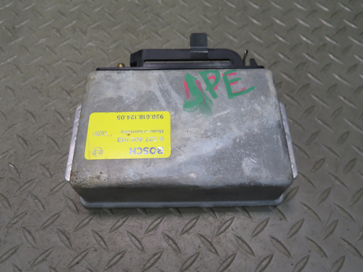 1985-1986 Porsche 928 Ignition Control Module Unit 92861812405