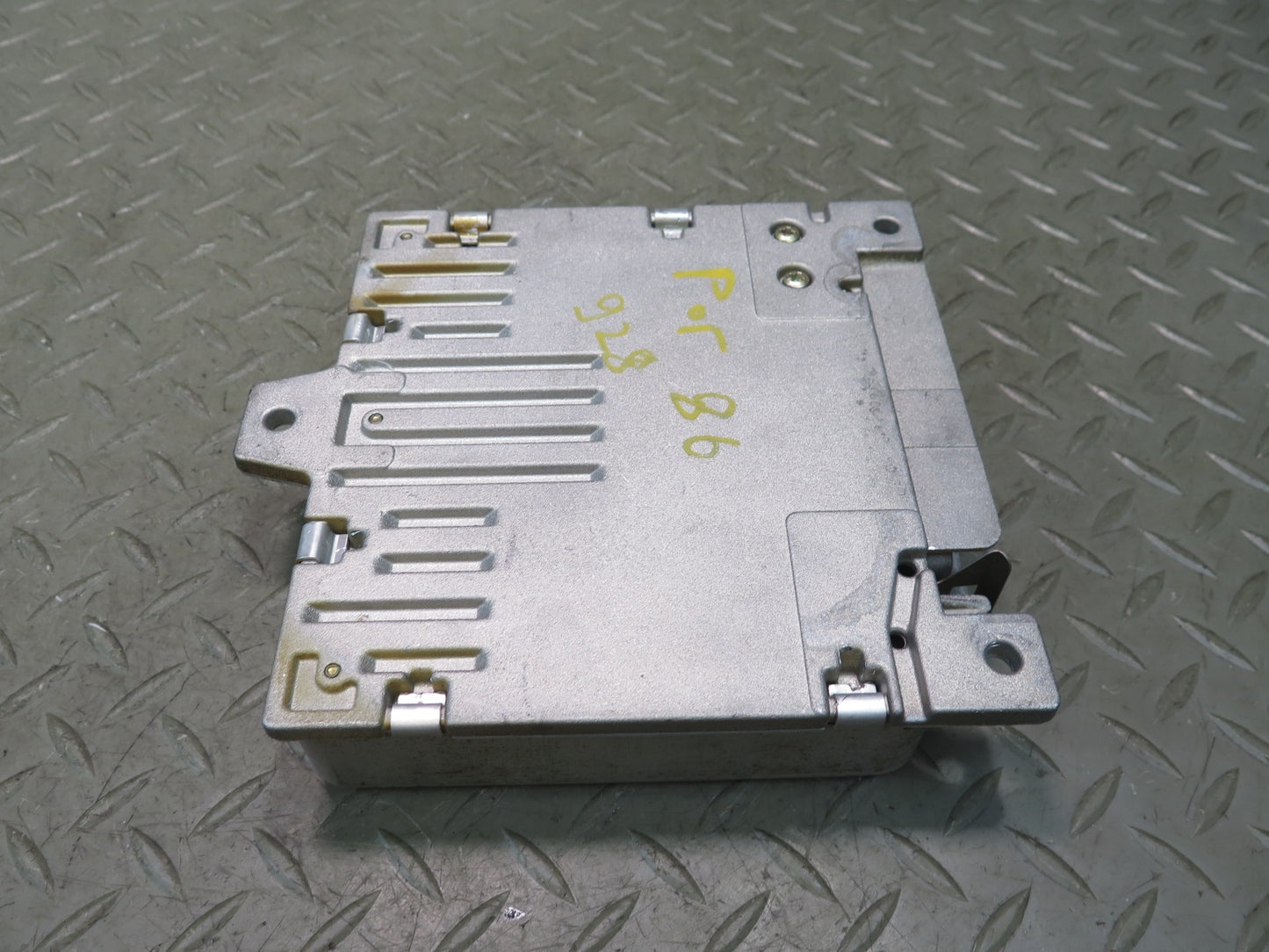 1985-1986 Porsche 928 M28.44 Engine ECU ECM Computer Control Module 92861812304