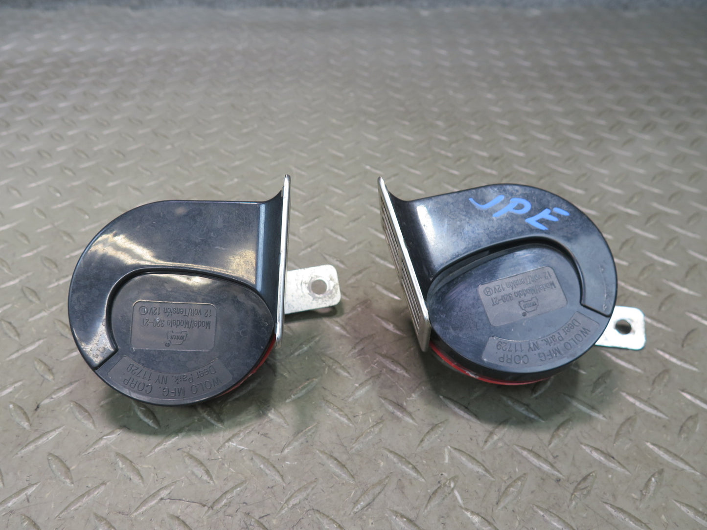 1984-1991 Porsche 928 High & Low Tone Note Pitch Horn Siren Set of 2