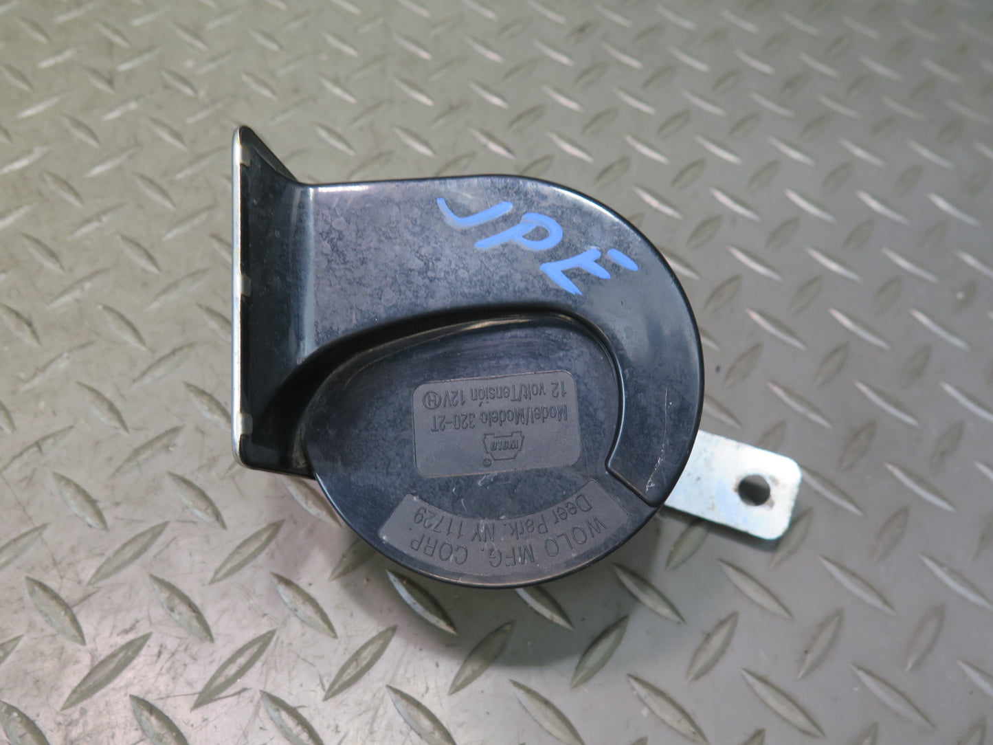1984-1991 Porsche 928 High & Low Tone Note Pitch Horn Siren Set of 2