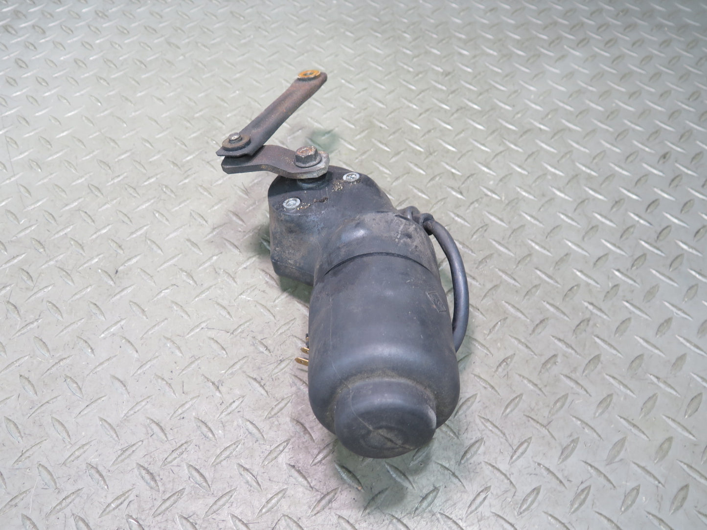 1984-1986 Porsche 928 Front Headlight Lamp Electric Power Motor 92862402100
