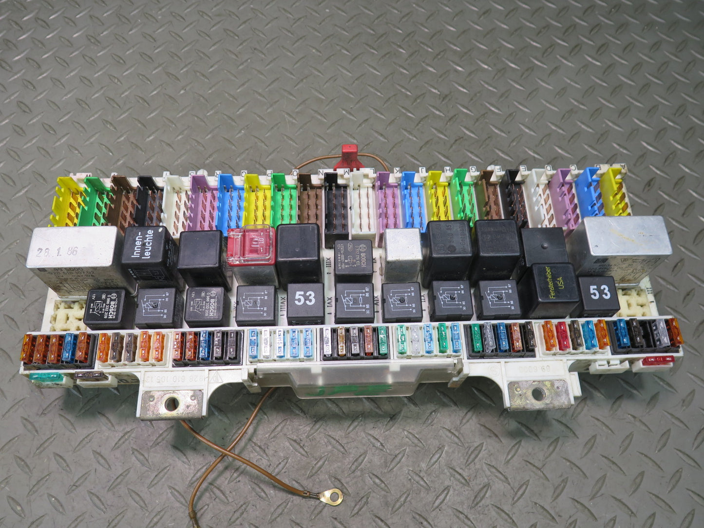 1986 Porsche 928 Fuse Relay Box Module 92861001028