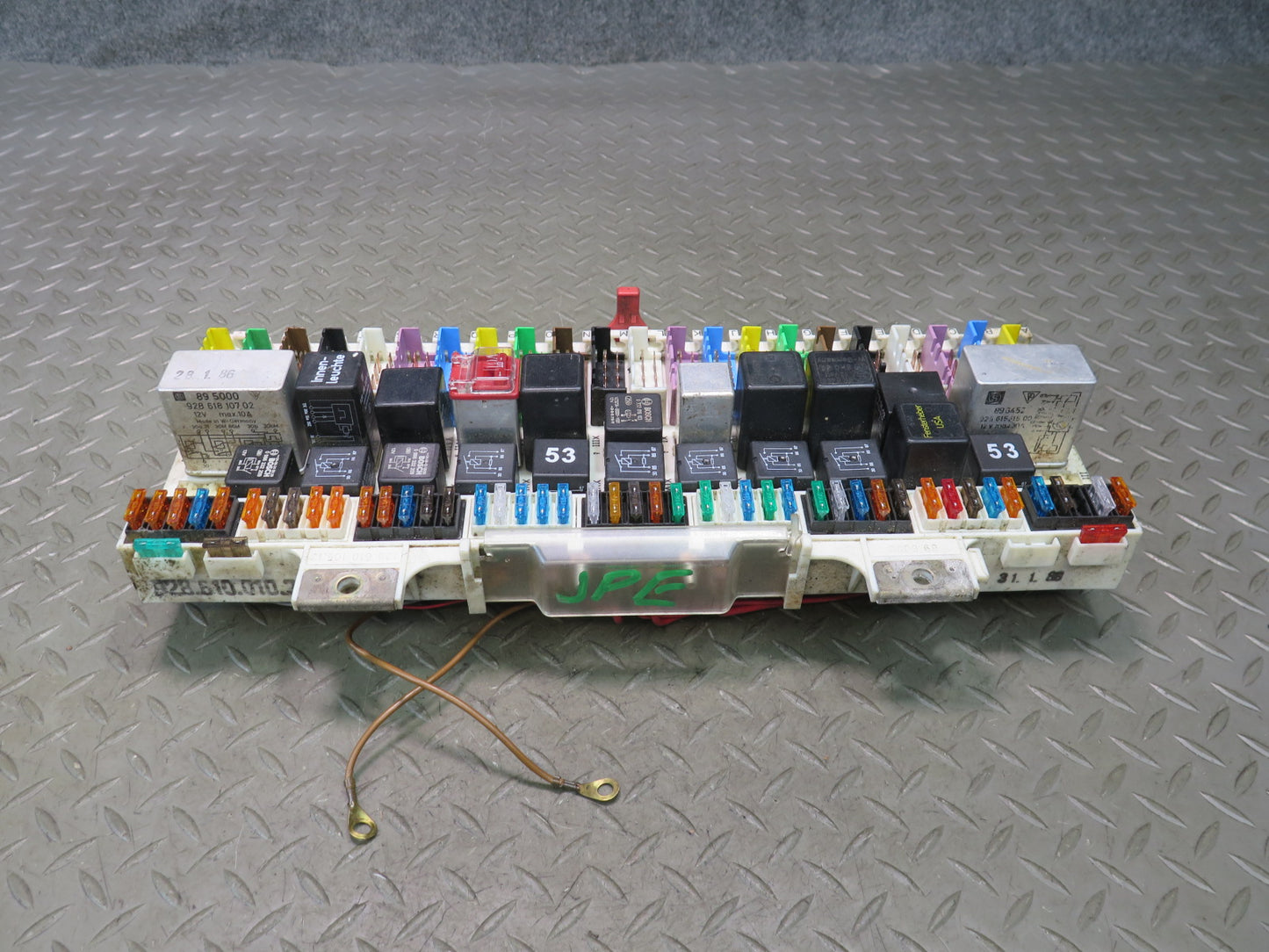 1986 Porsche 928 Fuse Relay Box Module 92861001028