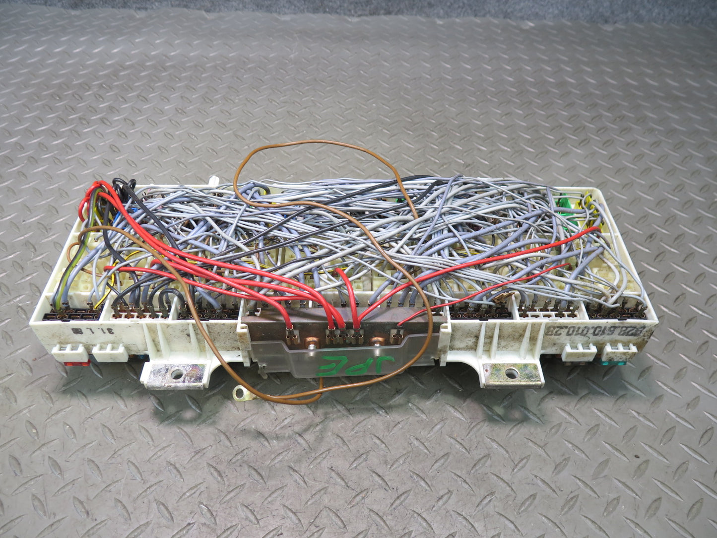 1986 Porsche 928 Fuse Relay Box Module 92861001028