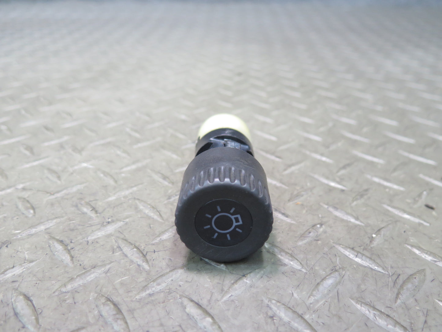 1985-1986 Porsche 928 Headlight Light Lamp Control Knob Switch 92861310300