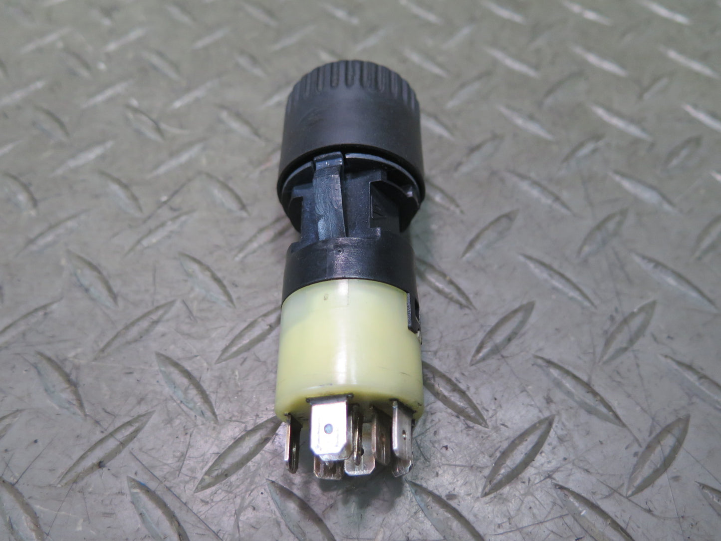 1985-1986 Porsche 928 Headlight Light Lamp Control Knob Switch 92861310300