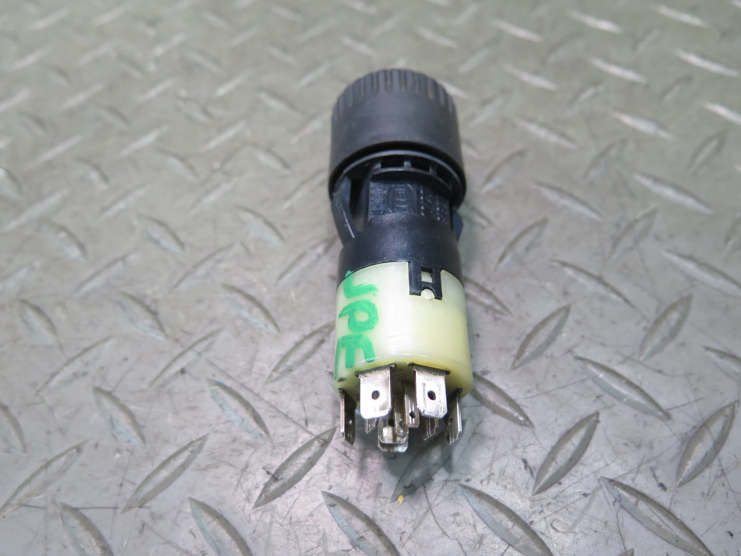 1985-1986 Porsche 928 Headlight Light Lamp Control Knob Switch 92861310300