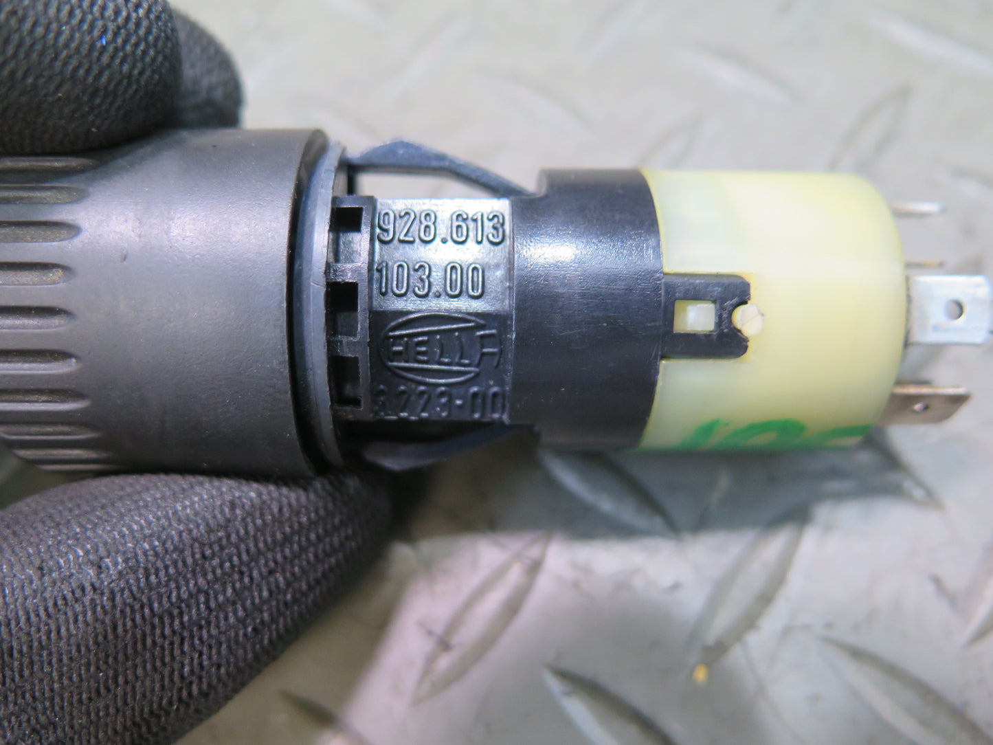 1985-1986 Porsche 928 Headlight Light Lamp Control Knob Switch 92861310300