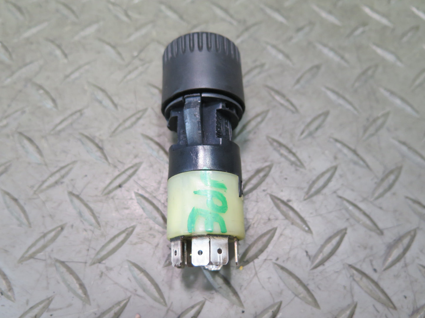 1985-1986 Porsche 928 Headlight Light Lamp Control Knob Switch 92861310300