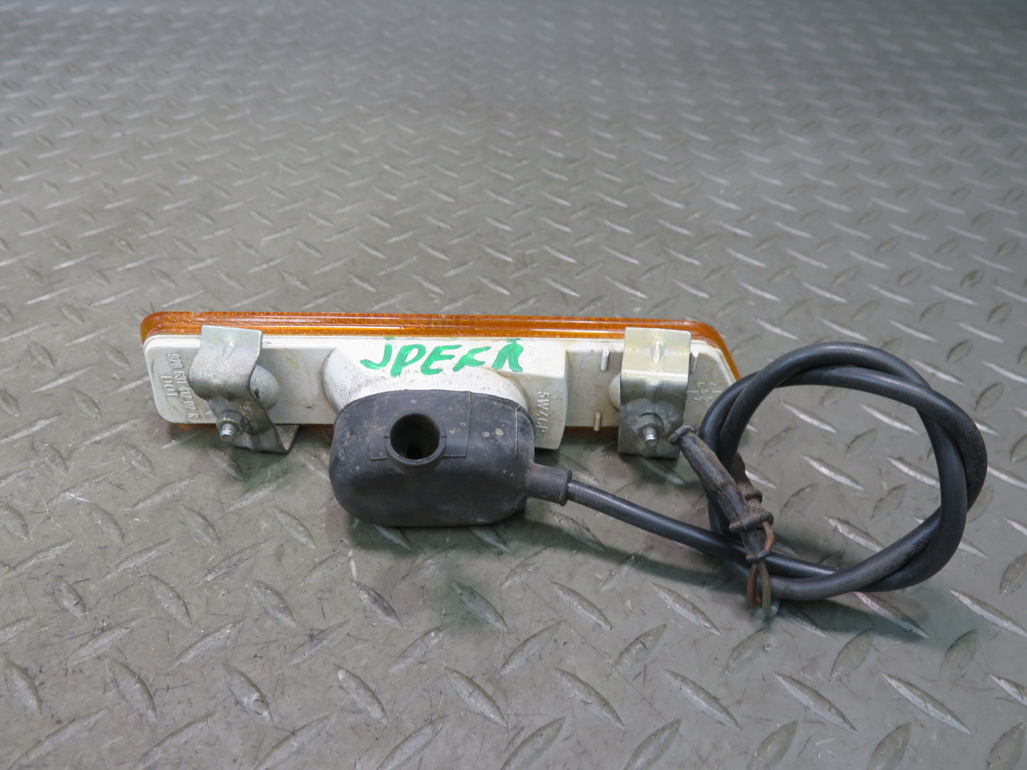 1984-1986 Porsche 928 Front Left & Right Side Marker Light Lamp Set of 2