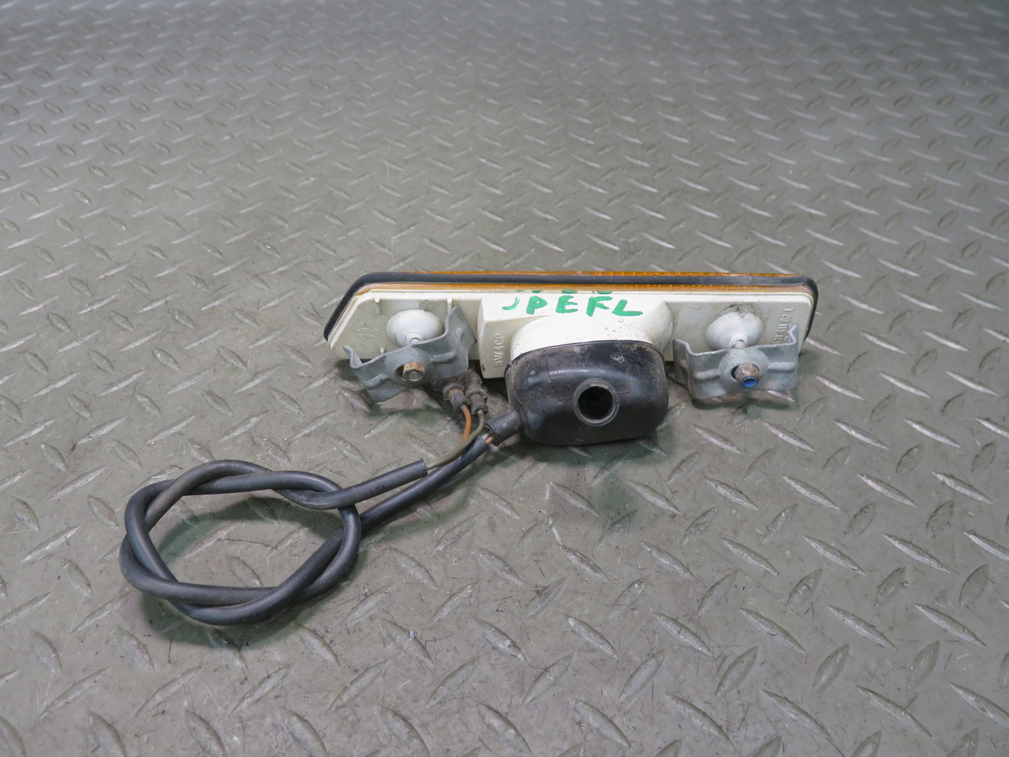 1984-1986 Porsche 928 Front Left & Right Side Marker Light Lamp Set of 2