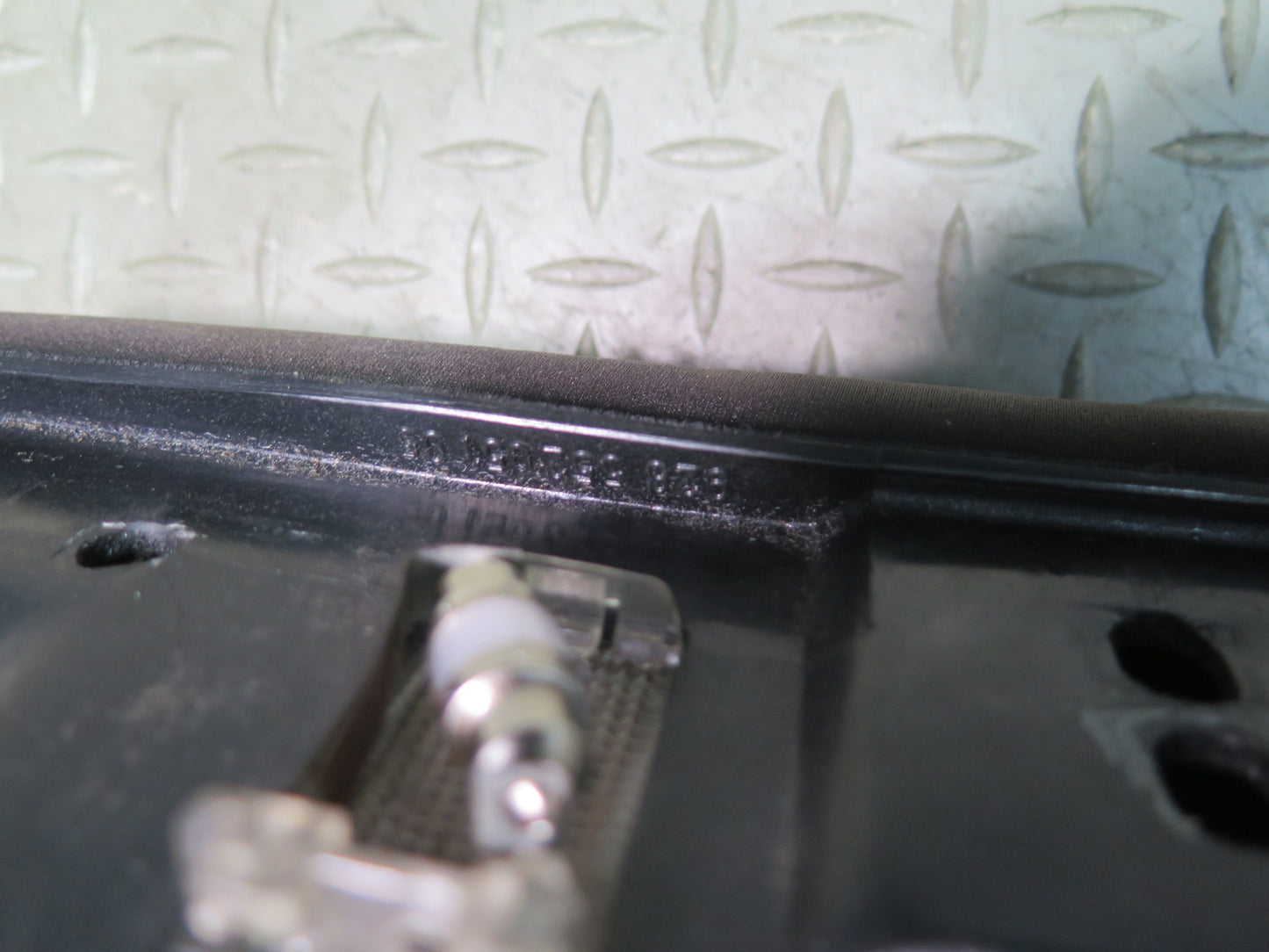 1984-1991 Porsche 928 Dash Glove Box Compartment Storage