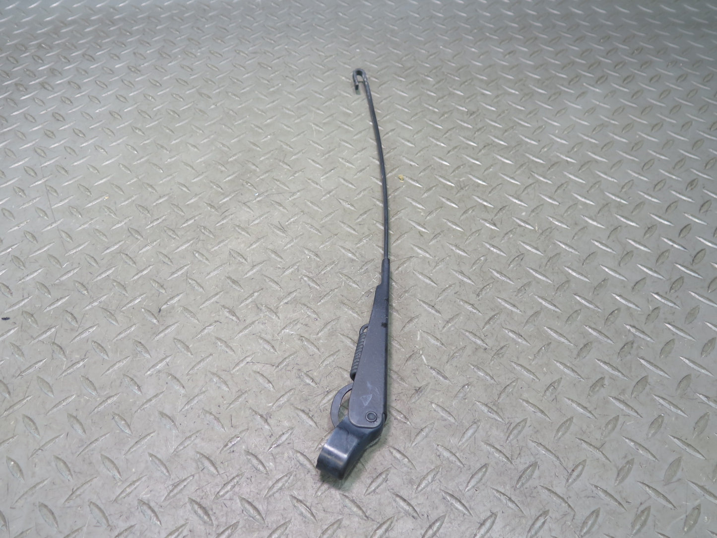 1983-1995 Porsche 928 Front Left & Right Windshield Wiper Arm Set of 2