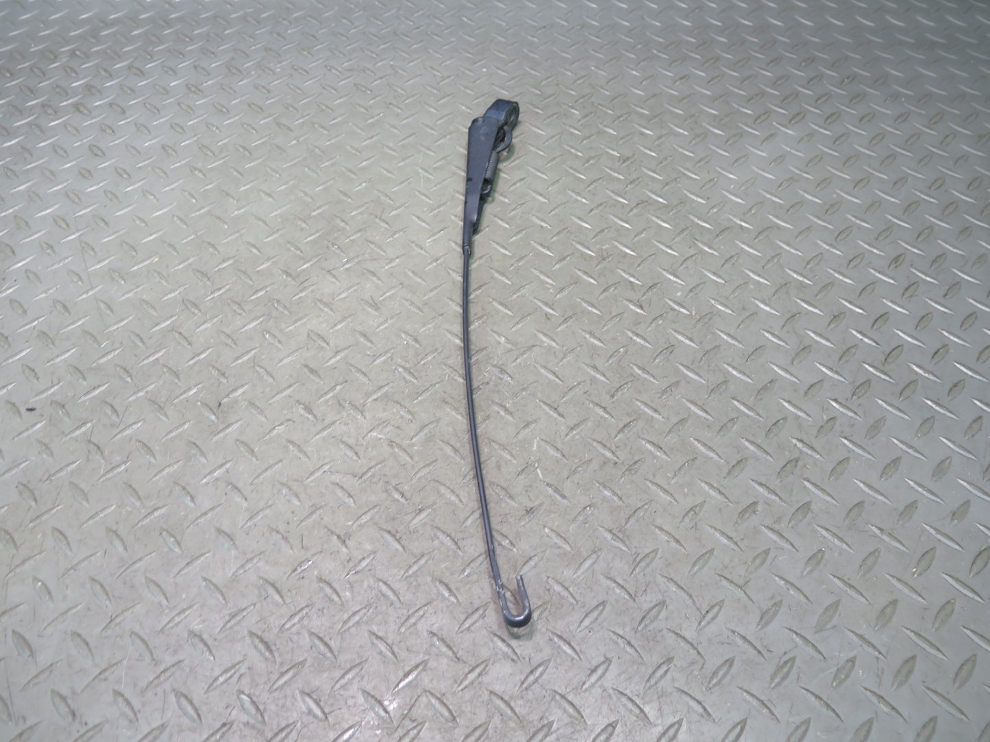 1983-1995 Porsche 928 Front Left & Right Windshield Wiper Arm Set of 2