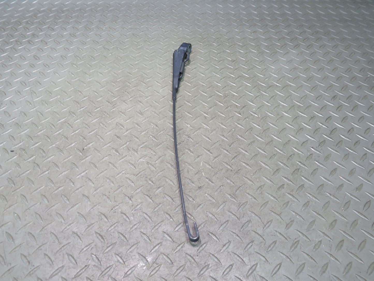 1983-1995 Porsche 928 Front Left & Right Windshield Wiper Arm Set of 2