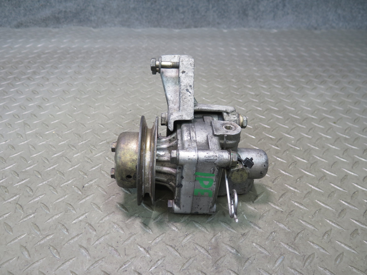 1987-1991 Porsche 928 S4 5.0L V8 Engine Power Steering Pump