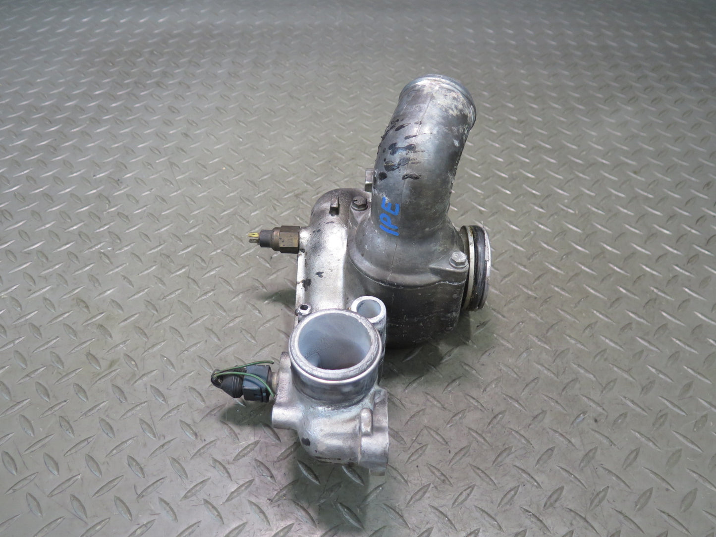1987-1991 Porsche 928 S4 5.0L V8 Engine Coolant Thermostat Housing Assembly