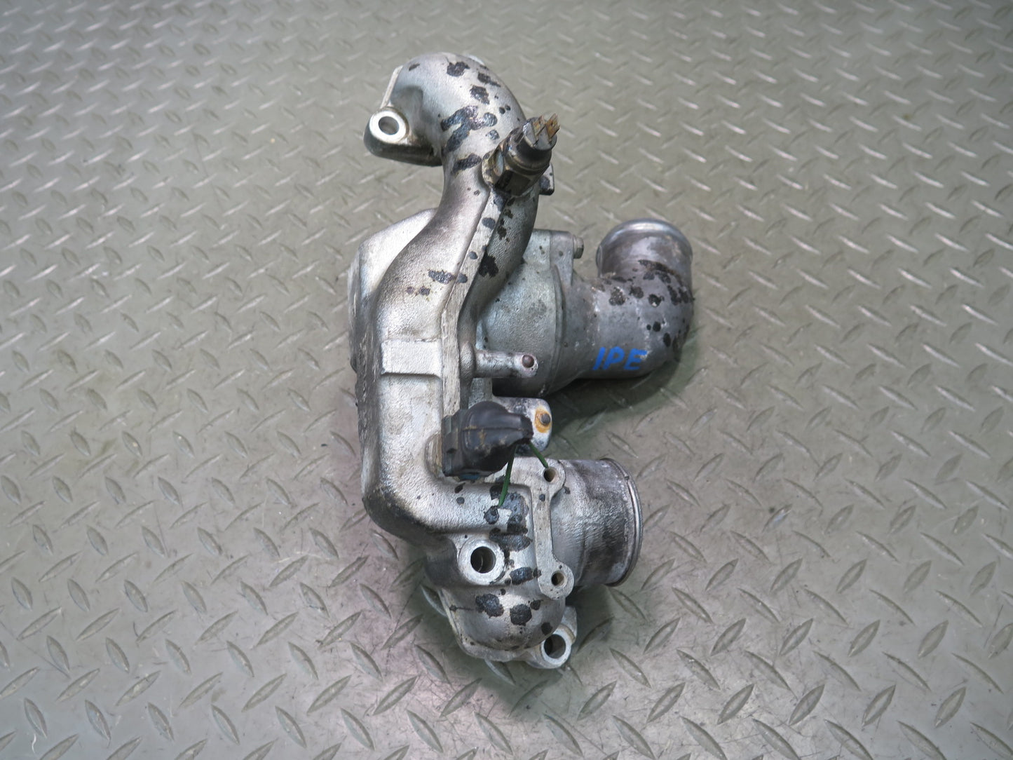 1987-1991 Porsche 928 S4 5.0L V8 Engine Coolant Thermostat Housing Assembly