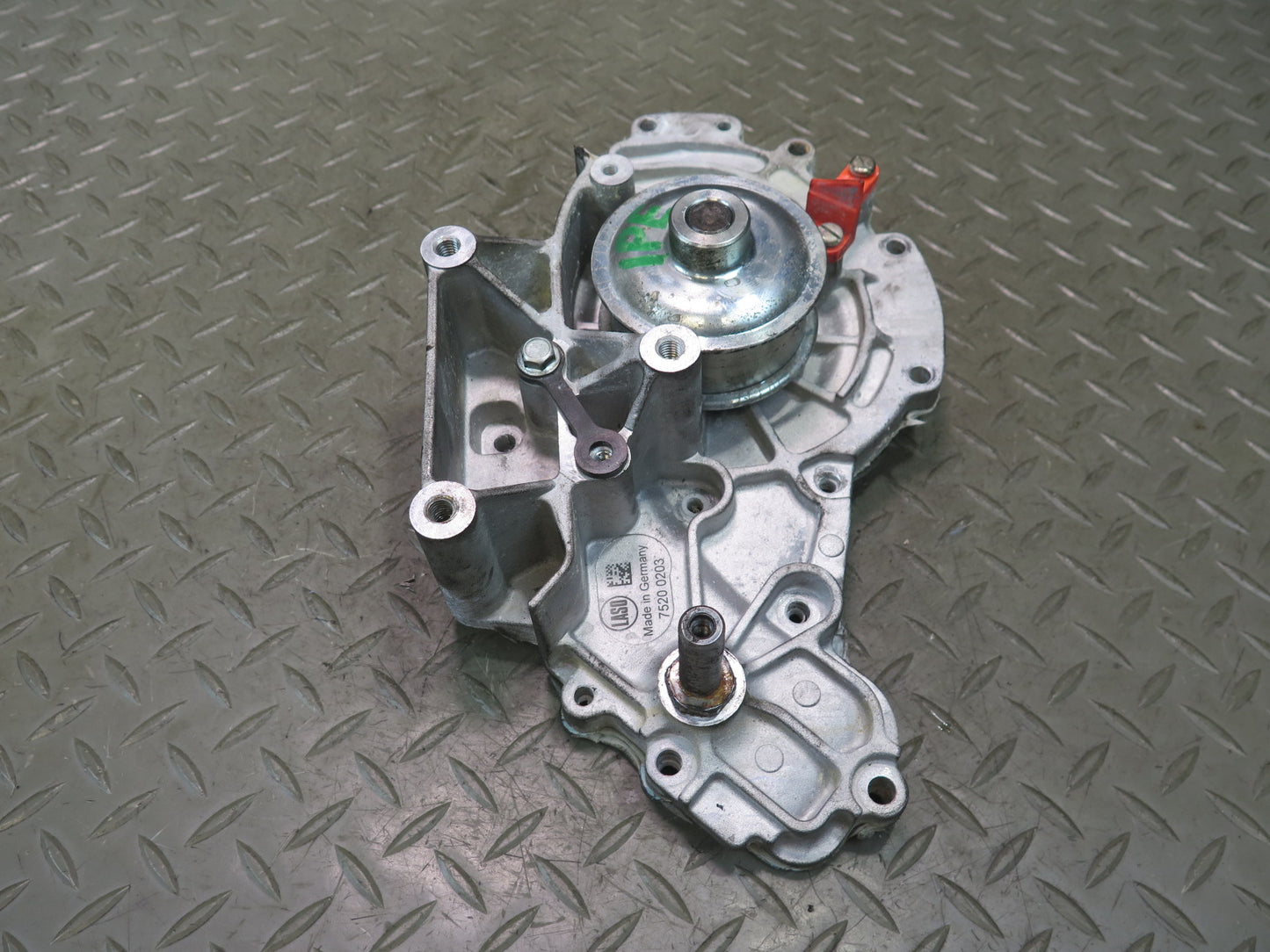 1987-1991 Porsche 928 S4 5.0L V8 Engine Motor Water Coolant Pump