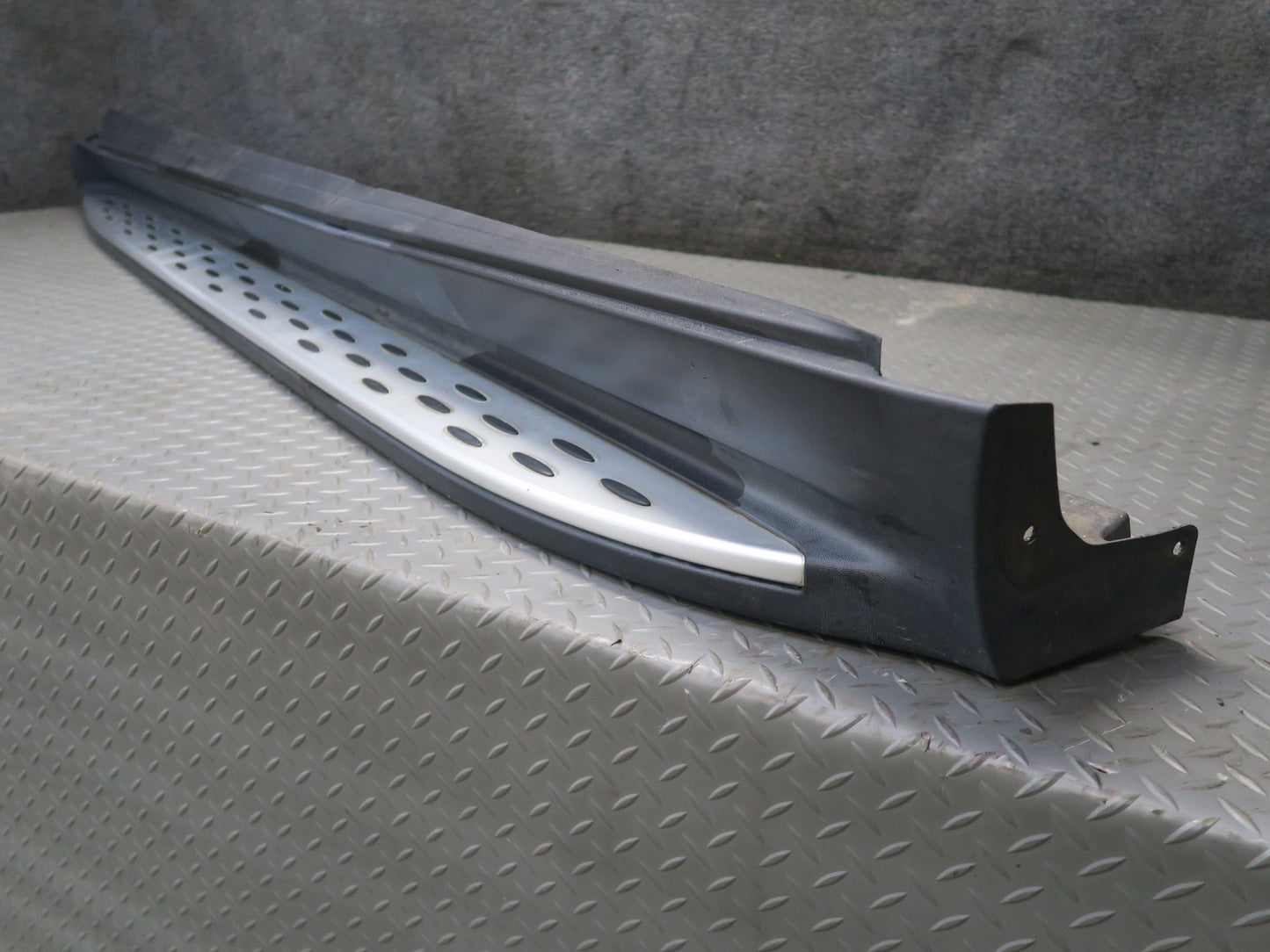 12-15 Mercedes W166 Ml-class Left & Right Running Board Mount Bracket Set OEM