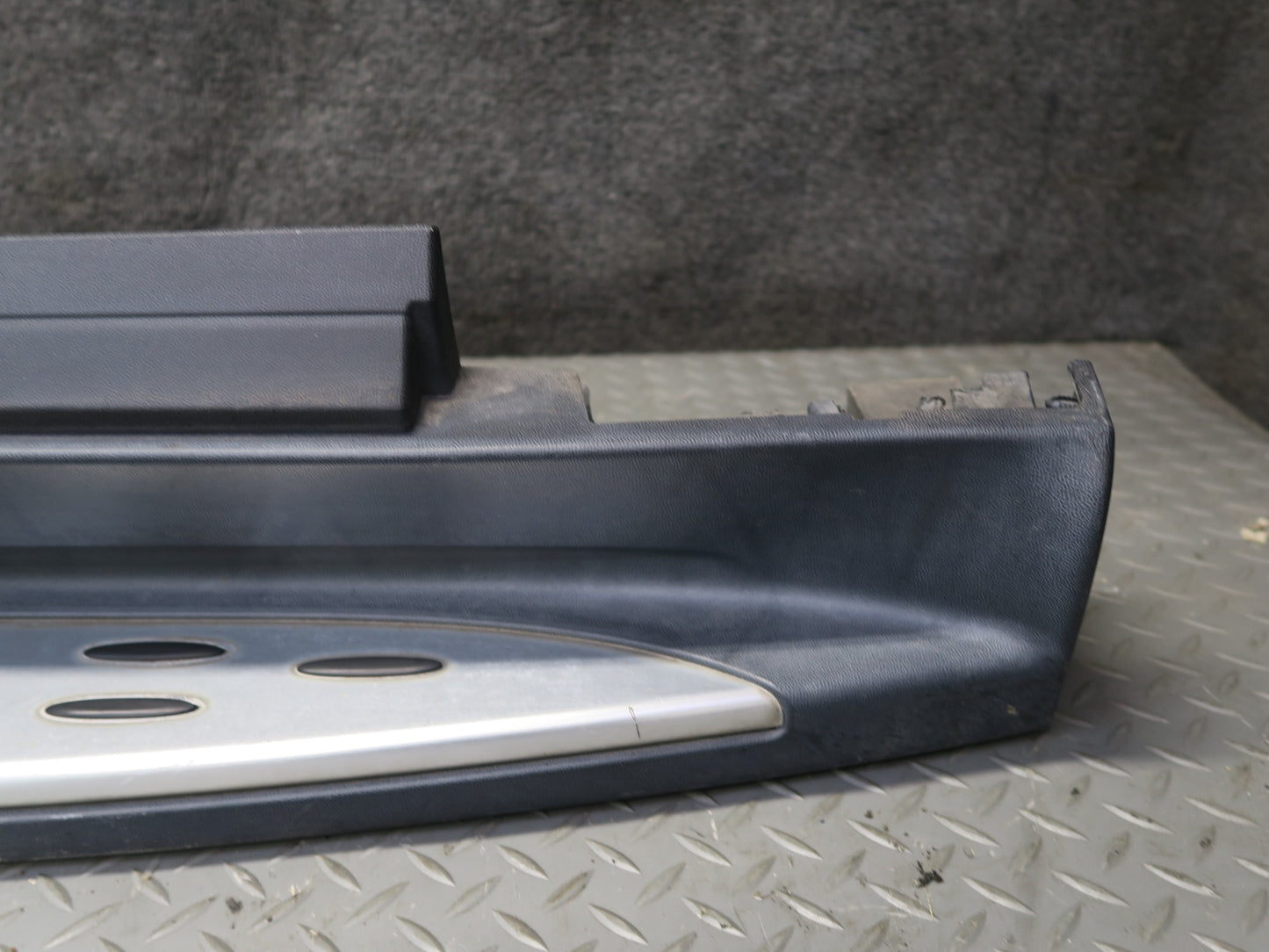 12-15 Mercedes W166 Ml-class Left & Right Running Board Mount Bracket Set OEM