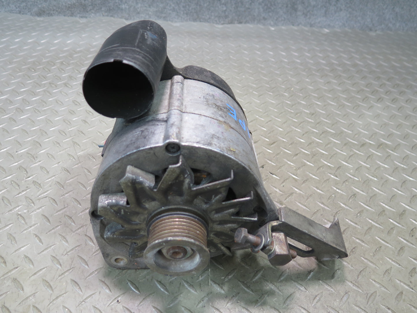 1987-1991 Porsche 928 S4 5.0L V8 Engine Motor Alternator Generator 115 AMP