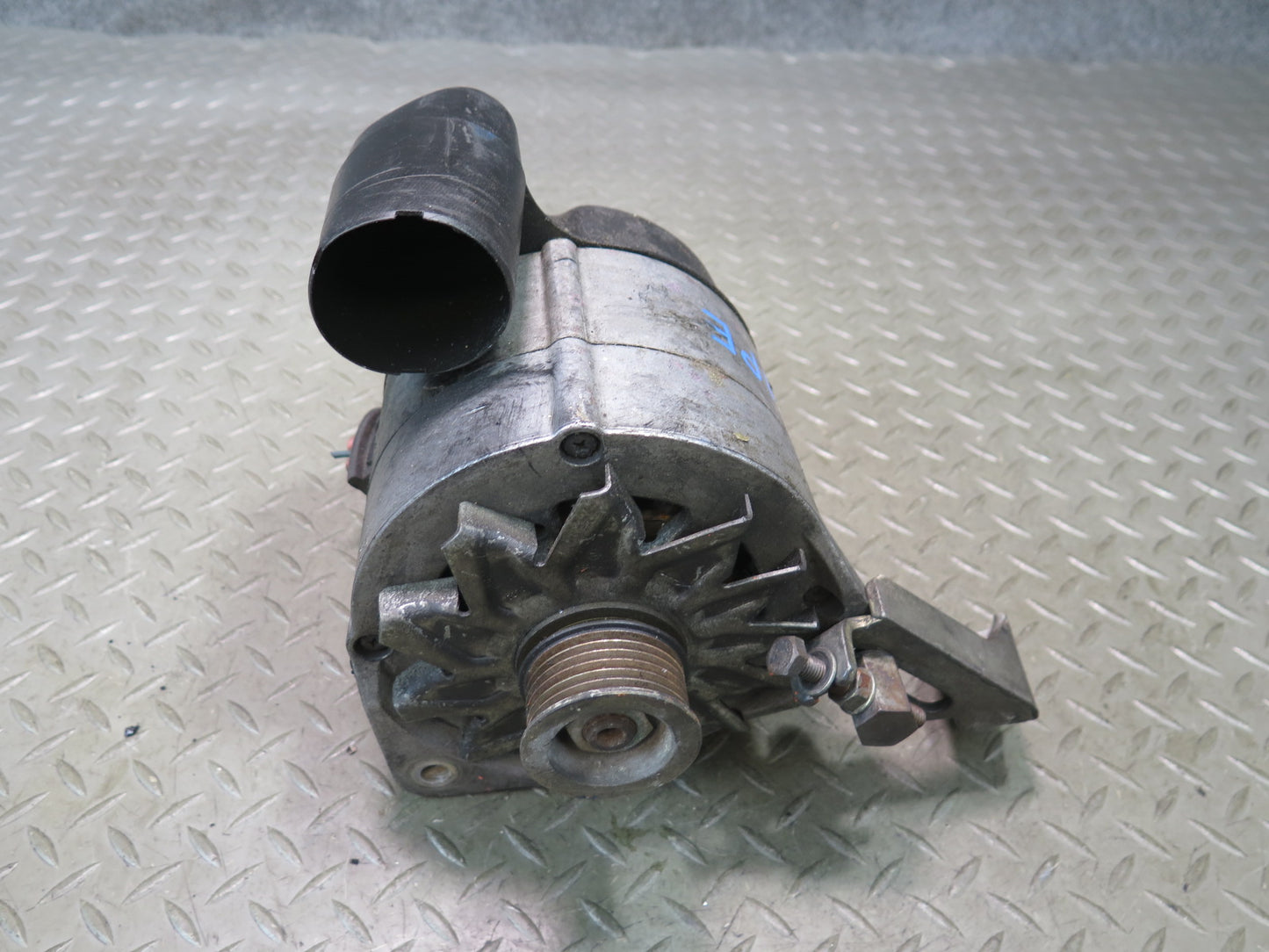 1987-1991 Porsche 928 S4 5.0L V8 Engine Motor Alternator Generator 115 AMP