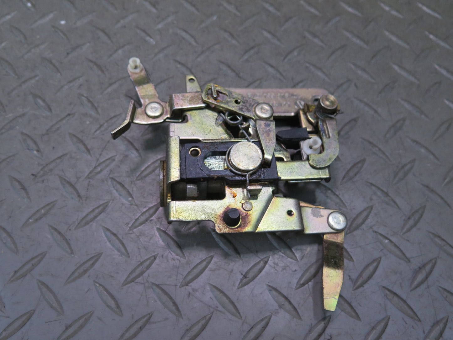 97-03 VW Eurovan T4 Rear Right Sliding Door Lock Latch 7D1843654 OEM