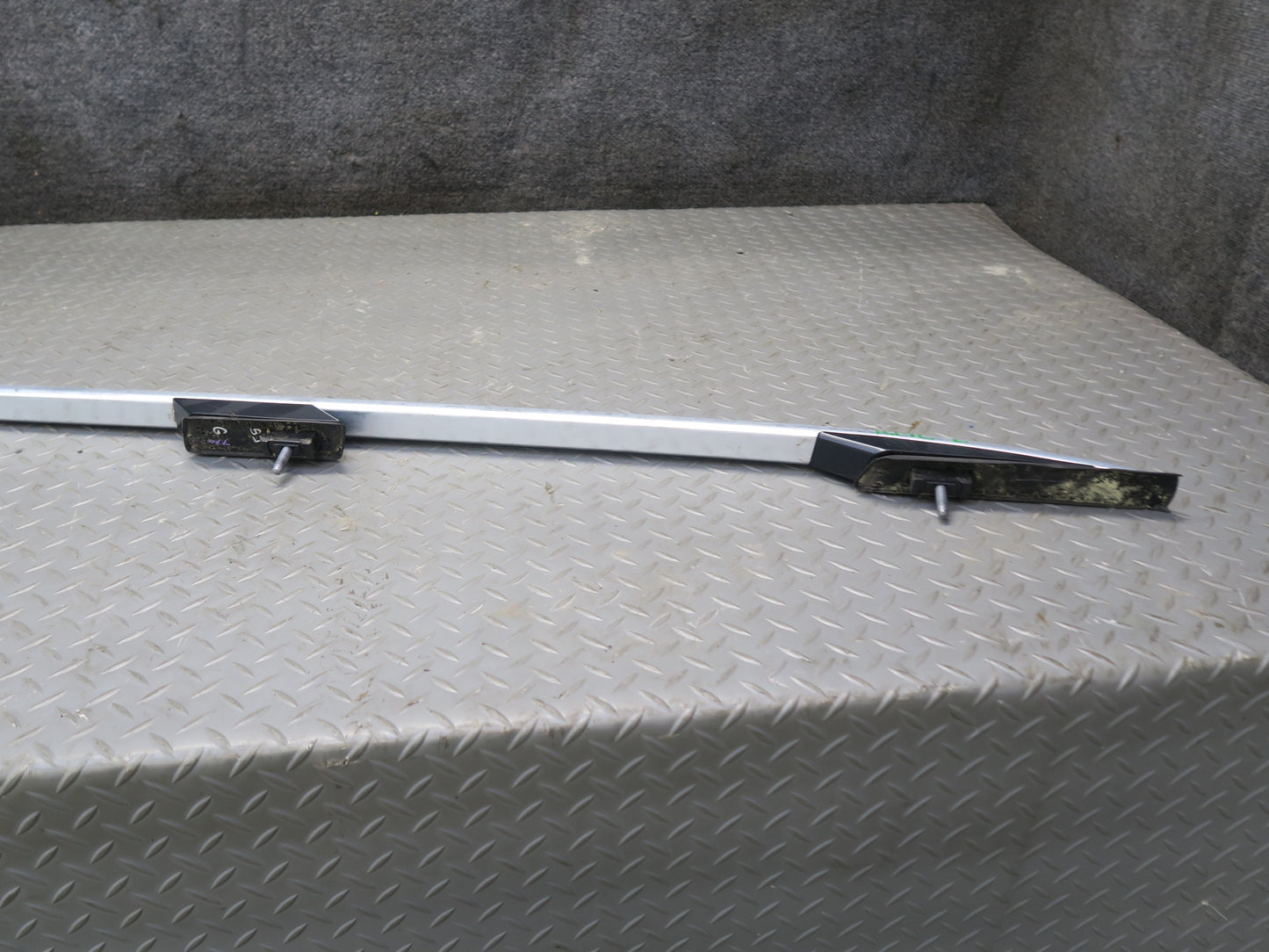 12-15 Mercedes W166 Ml-class Set of 2 Left & Right Roof Rack Rail OEM