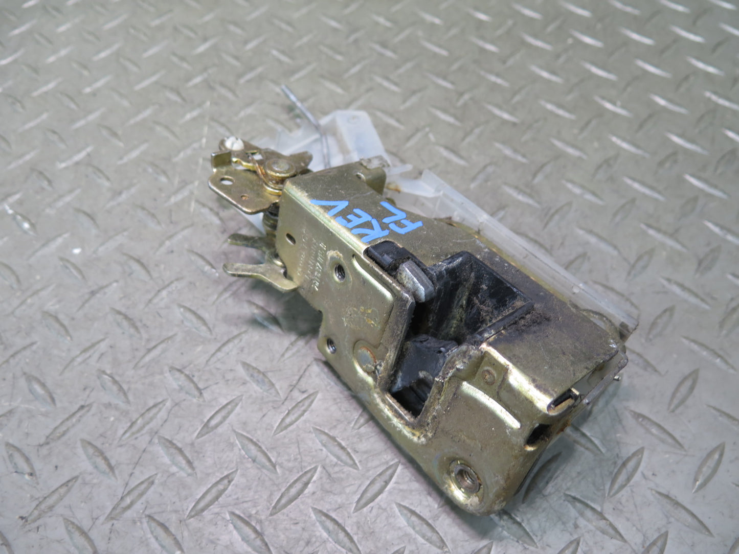 97-03 VW Eurovan T4 Front Left Driver Side Door Lock Latch 701837015D OEM