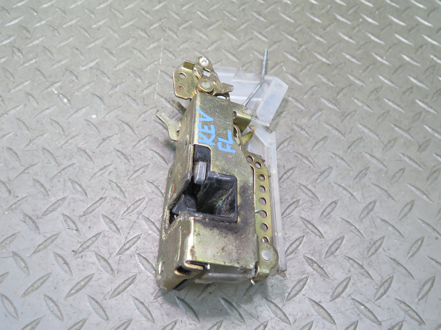 97-03 VW Eurovan T4 Front Left Driver Side Door Lock Latch 701837015D OEM