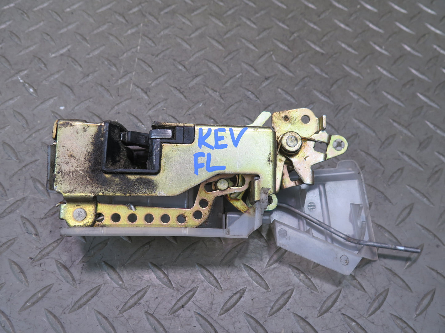 97-03 VW Eurovan T4 Front Left Driver Side Door Lock Latch 701837015D OEM