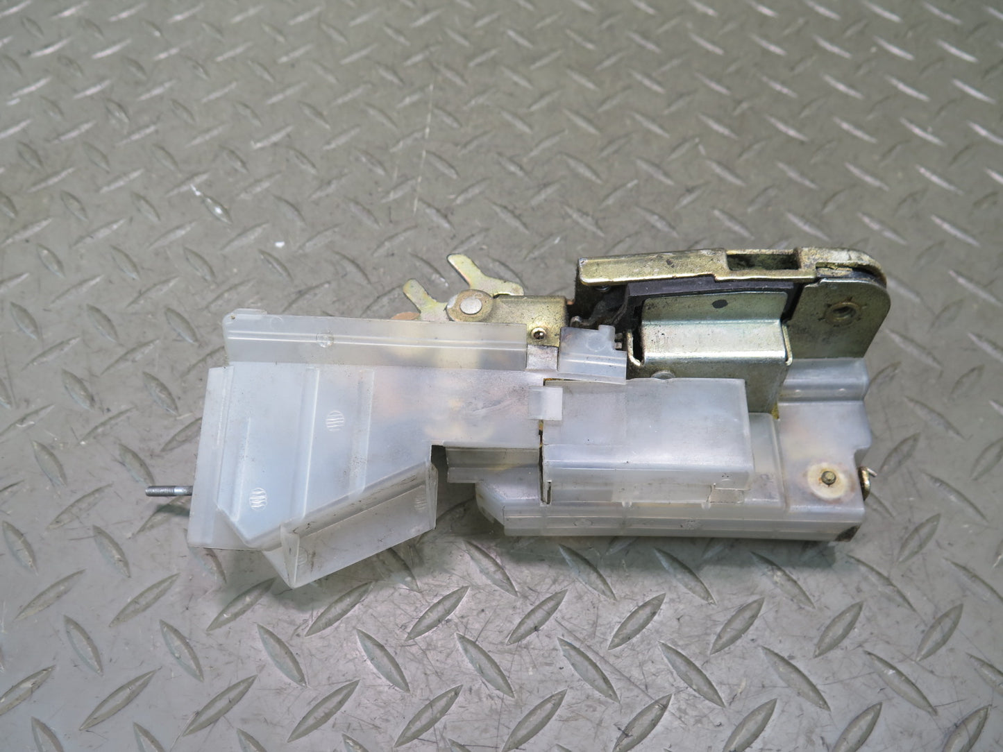 97-03 VW Eurovan T4 Front Left Driver Side Door Lock Latch 701837015D OEM