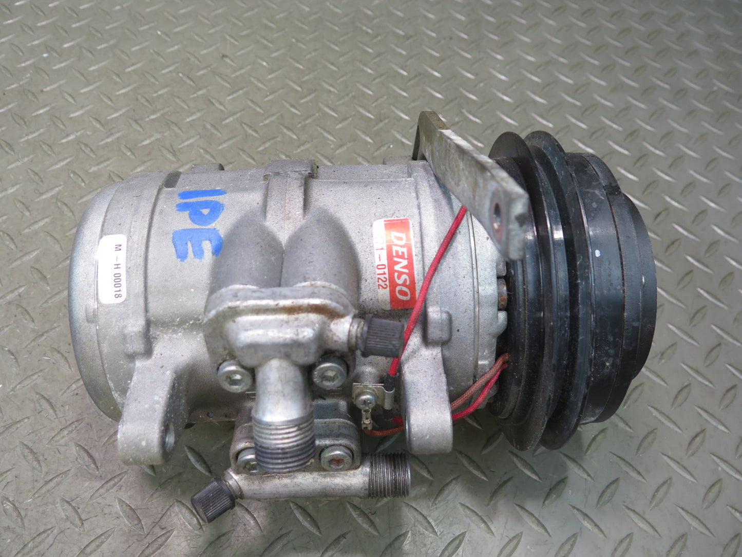 1987-1991 Porsche 928 S4 5.0L V8 Engine A/C Air Conditioning Compressor Pump