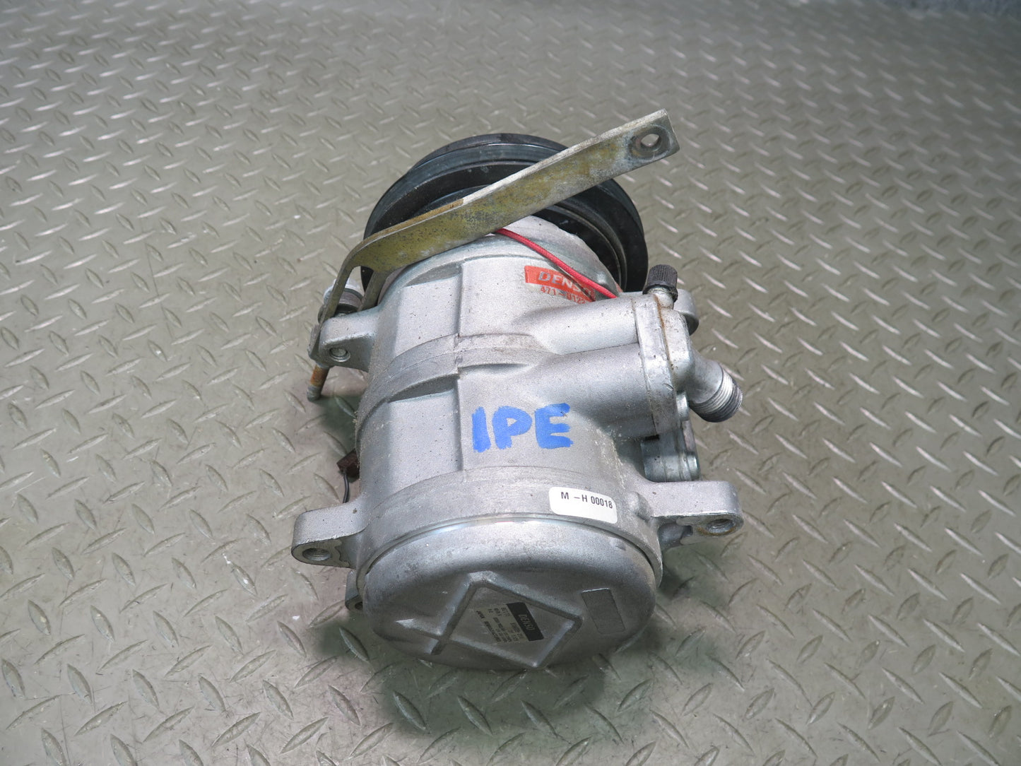 1987-1991 Porsche 928 S4 5.0L V8 Engine A/C Air Conditioning Compressor Pump