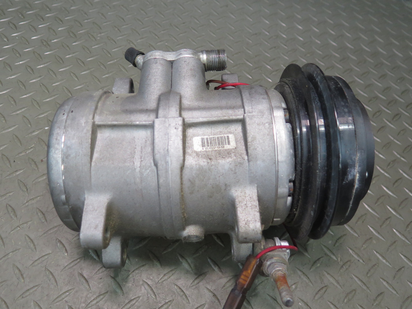 1987-1991 Porsche 928 S4 5.0L V8 Engine A/C Air Conditioning Compressor Pump