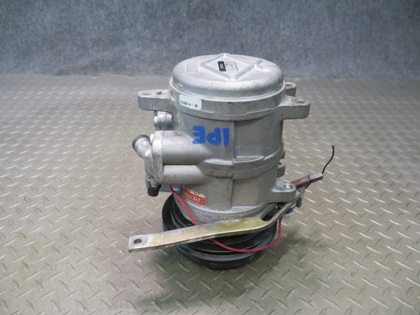 1987-1991 Porsche 928 S4 5.0L V8 Engine A/C Air Conditioning Compressor Pump